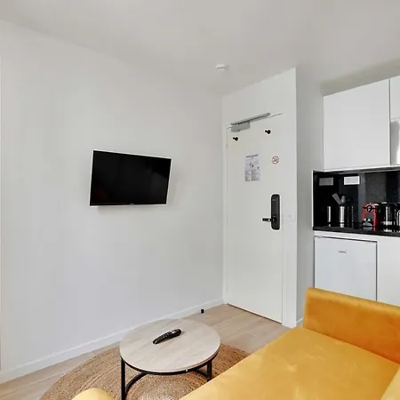 Daire Cosy And Bright Little Flat Menilmontant Paris