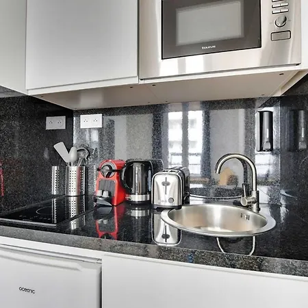 Cosy And Bright Little Flat Menilmontant * باريس
